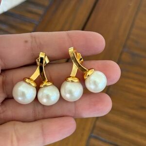 Elegant Gold and Pearl Drop Earrings